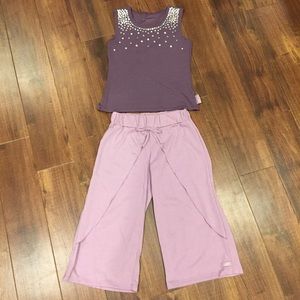 Girl’s 2pc outfit (purple)